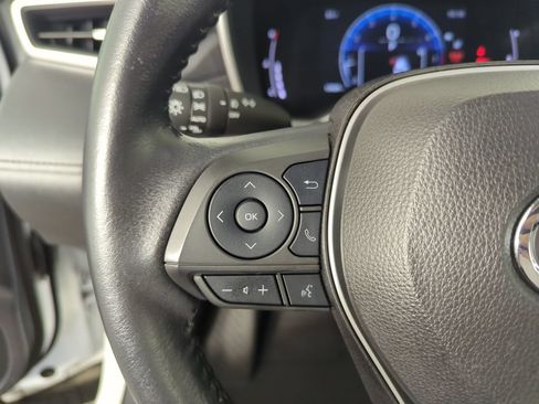 Used 2023 Toyota Corolla Cross XLE FWD image 22