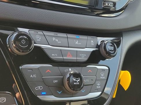 New 2026 Chrysler Voyager LX FWD image 24