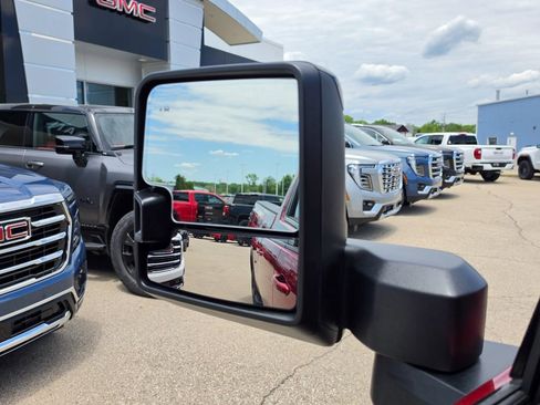 New 2026 GMC Sierra 2500 AT4 w/ AT4 Premium Plus Package AWD/4WD image 31