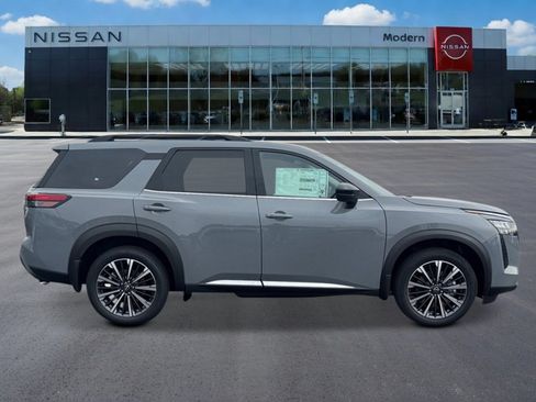 New 2026 Nissan Pathfinder Platinum AWD/4WD image 6