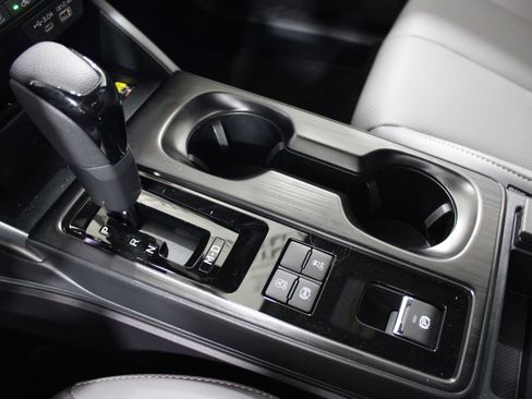 New 2026 Subaru Outback Limited AWD/4WD image 17