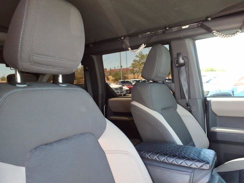 Used 2023 Ford Bronco Wildtrak AWD/4WD image 12