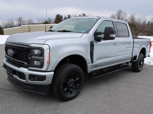 Used 2023 Ford F250 XLT w/ XLT Premium Package image 11