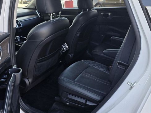 Used 2022 Kia Sorento SX Prestige AWD/4WD image 14