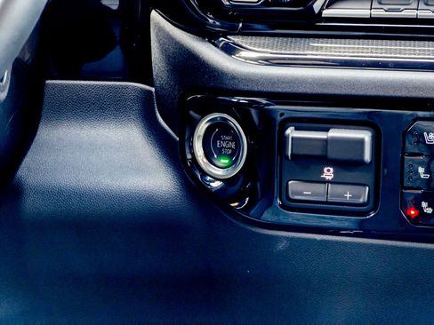 Used 2026 Chevrolet Silverado 2500 ZR2 w/ LPO, Dark Essentials Package image 34