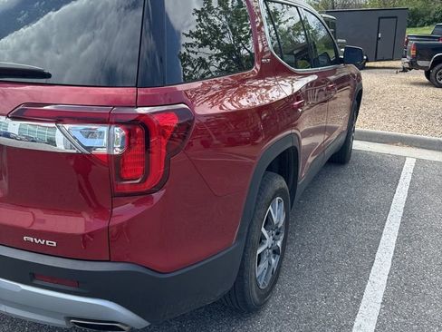 Used 2023 GMC Acadia SLT w/ Technology Package image 3