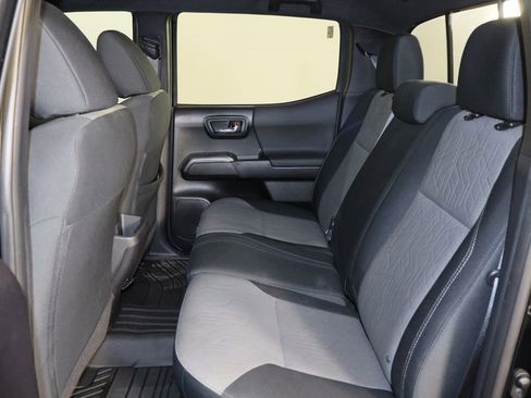 Used 2020 Toyota Tacoma TRD Off-Road image 16