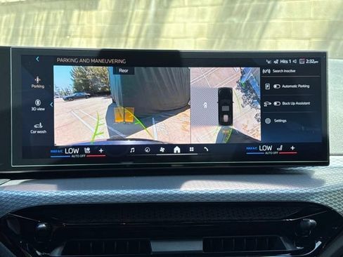 New 2026 BMW 330i Sedan w/ M Sport Package RWD image 27