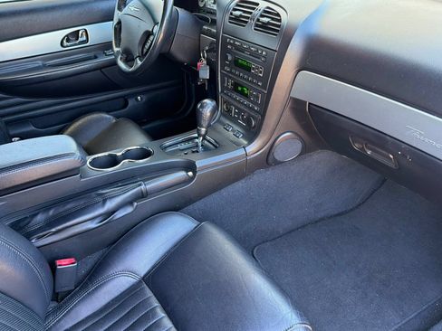 Used 2005 Ford Thunderbird RWD image 12