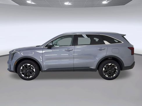 Used 2024 Kia Sorento S AWD/4WD image 2