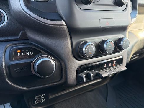 Used 2024 RAM 3500 Tradesman w/ Chrome Appearance Group image 30