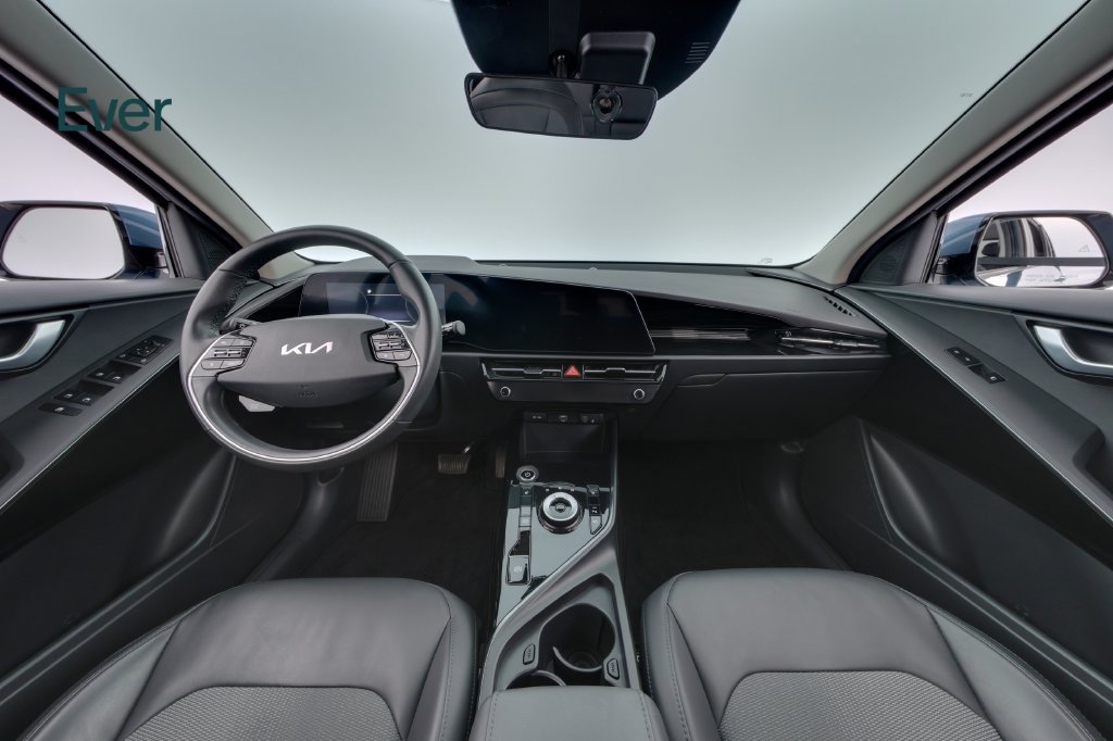 Used 2024 Kia Niro Wind FWD image 26