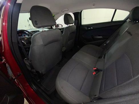 Used 2018 Chevrolet Cruze LT w/ Convenience Package image 29