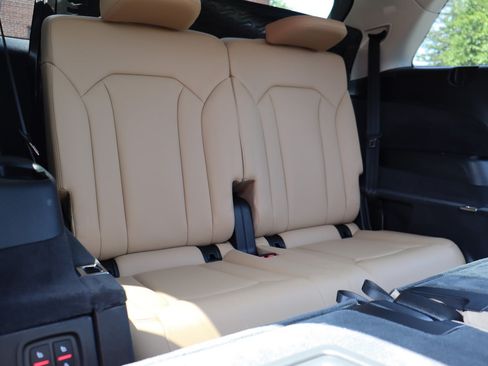 Used 2023 Audi Q7 2.0T Premium w/ Convenience Package AWD/4WD image 20