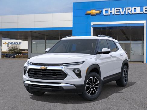 New 2026 Chevrolet TrailBlazer LT w/ Convenience Package FWD image 6