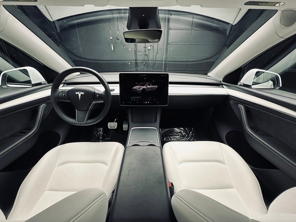 Used 2023 Tesla Model Y Performance AWD/4WD image 18