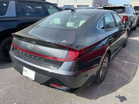 Used 2022 Hyundai Sonata SEL w/ Convenience Package image 2