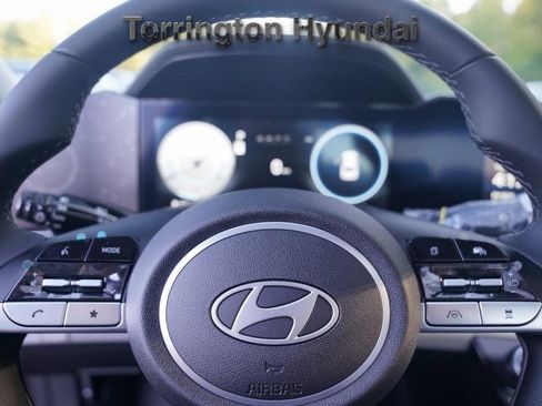 New 2025 Hyundai Elantra Limited w/ Cargo Package image 12