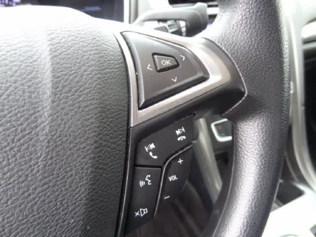 Used 2019 Ford Fusion SE FWD image 15