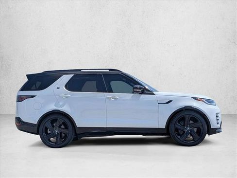 Used 2023 Land Rover Discovery HSE R-Dynamic AWD/4WD image 4