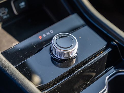 Used 2023 Jeep Grand Cherokee L Laredo image 30