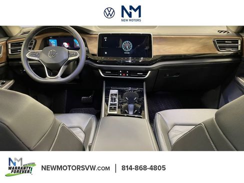 New 2026 Volkswagen Atlas SE image 10