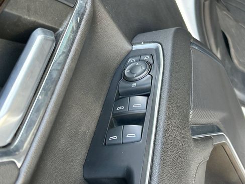 Used 2023 GMC Sierra 1500 SLE AWD/4WD image 17