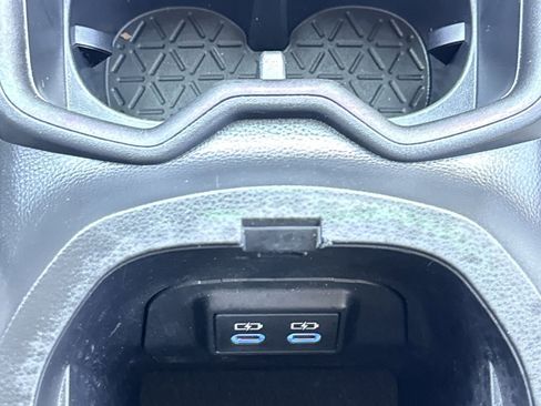 Used 2022 Toyota RAV4 XLE Premium image 27