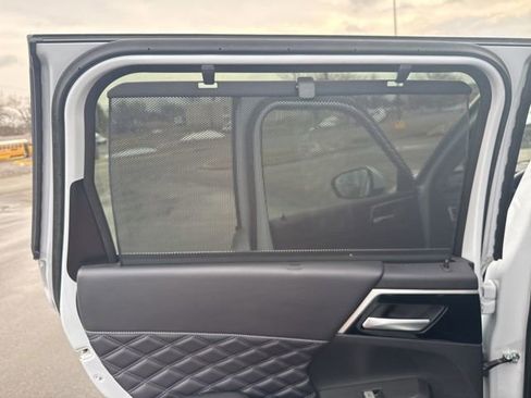 Used 2024 Mitsubishi Outlander SEL image 33