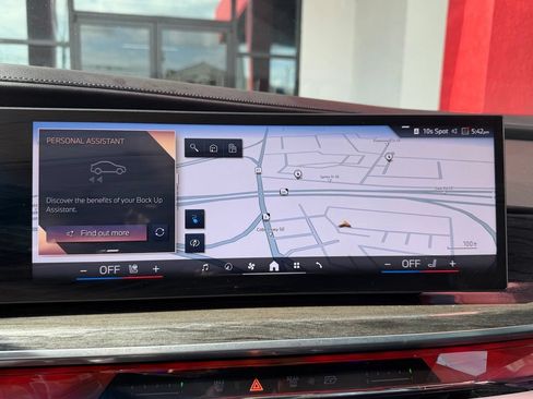 Used 2023 BMW i7 xDrive60 AWD/4WD image 17