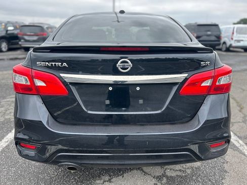 Used 2018 Nissan Sentra SR w/ Technology Package FWD image 5
