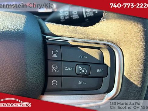 Used 2024 Jeep Wagoneer Series II AWD/4WD image 22