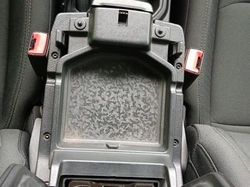 Used 2018 Jeep Wrangler Sport AWD/4WD image 34
