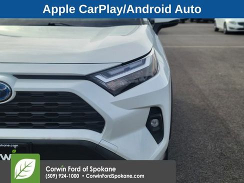 Used 2022 Toyota RAV4 XLE Premium image 8