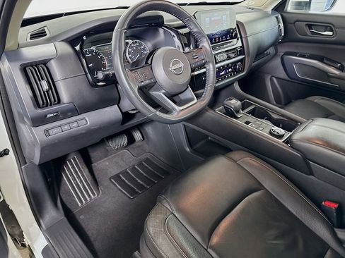 Used 2023 Nissan Pathfinder SL w/ SL Premium Package image 9