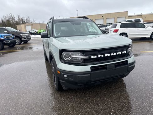 Used 2024 Ford Bronco Sport Outer Banks w/ Tech Package image 8
