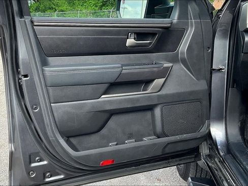 Used 2025 Toyota Tundra SR5 AWD/4WD image 18