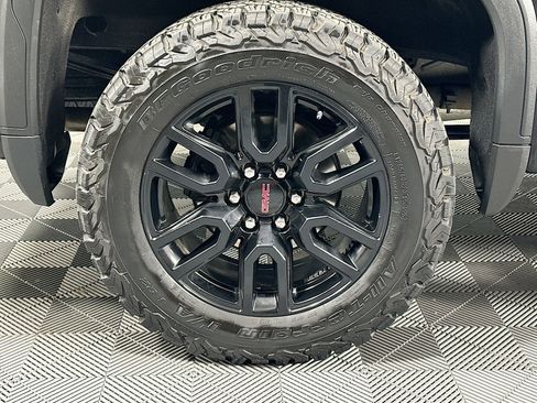 Used 2021 GMC Sierra 1500 Elevation w/ X31 Off-Road Package AWD/4WD image 32