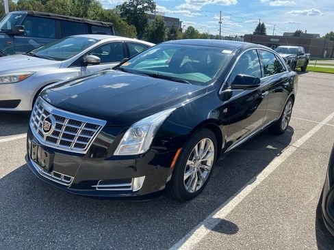 Used 2015 Cadillac XTS Luxury FWD image 2