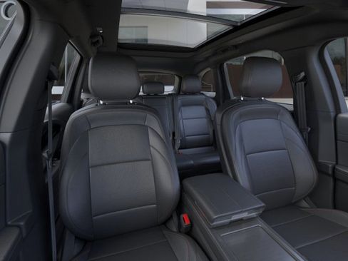 New 2024 Lincoln Nautilus Premier w/ Equipment Group 102A image 10