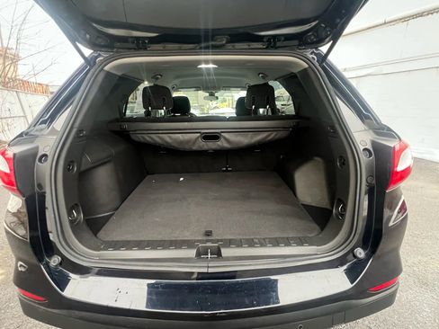 Used 2020 Chevrolet Equinox LS AWD/4WD image 10