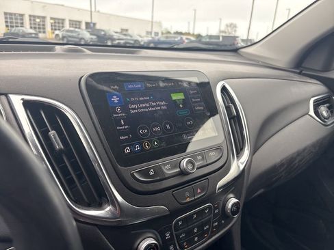 Used 2024 Chevrolet Equinox LT AWD/4WD image 9