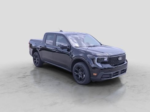 Used 2025 Ford Maverick Lariat w/ Black Appearance Package AWD/4WD image 2