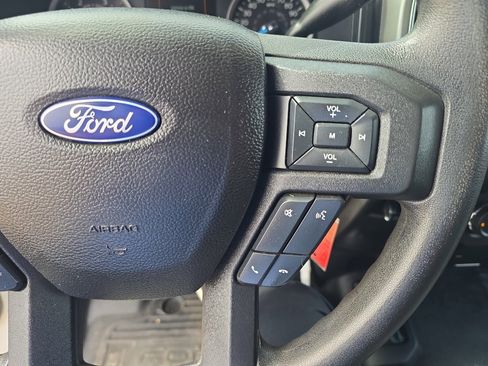 Used 2018 Ford F550 4x4 Regular Cab Super Duty image 17