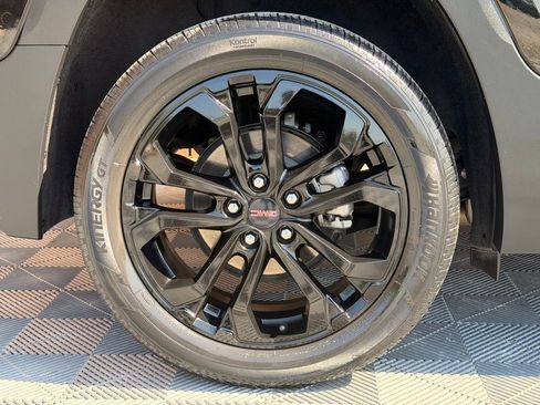 Used 2022 GMC Terrain SLE w/ Elevation Edition FWD image 19