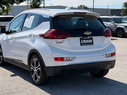 Used 2020 Chevrolet Bolt Premier w/ Infotainment Package FWD image 5