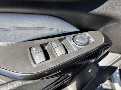 Used 2024 Chevrolet Trax LT w/ LT Convenience Package FWD image 15