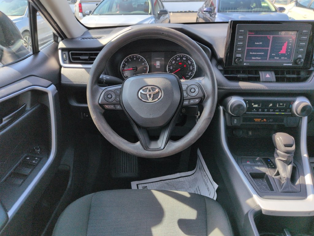 Used 2022 Toyota RAV4 LE FWD image 13