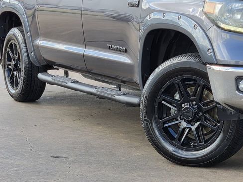 Used 2018 Toyota Tundra SR5 w/ SR5 Upgrade Package RWD image 11