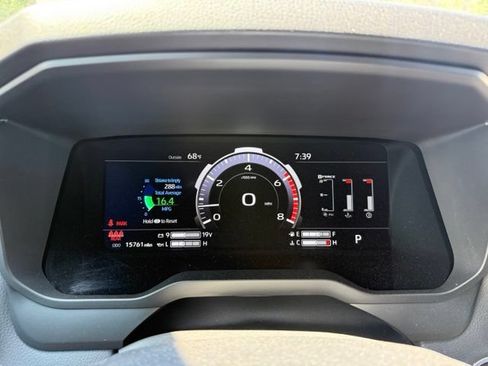 Used 2024 Toyota Tundra Limited AWD/4WD image 17